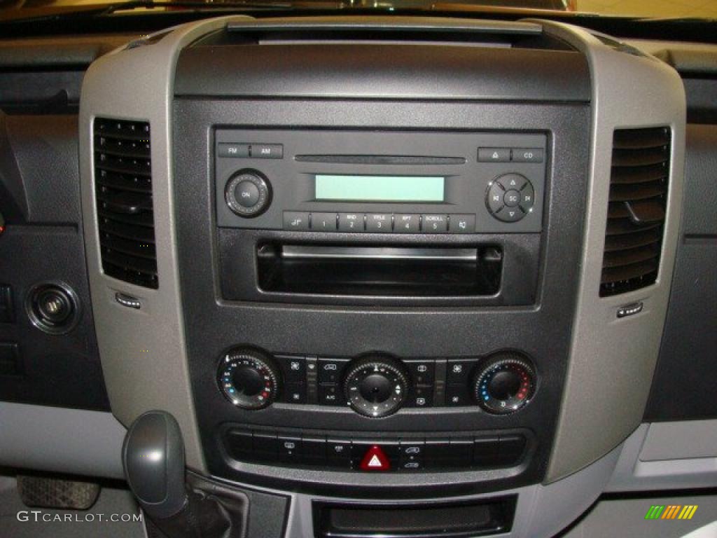 2010 Sprinter 2500 Passenger Van - Black / Black photo #10