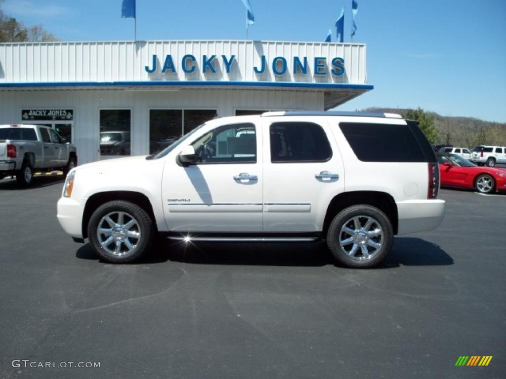 2010 Yukon Denali AWD - White Diamond Tricoat / Cocoa/Light Cashmere photo #1