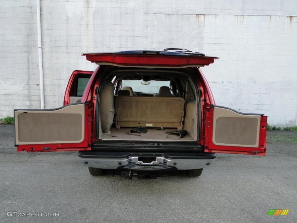 2003 Excursion XLT 4x4 - Red Fire Metallic / Medium Parchment photo #22