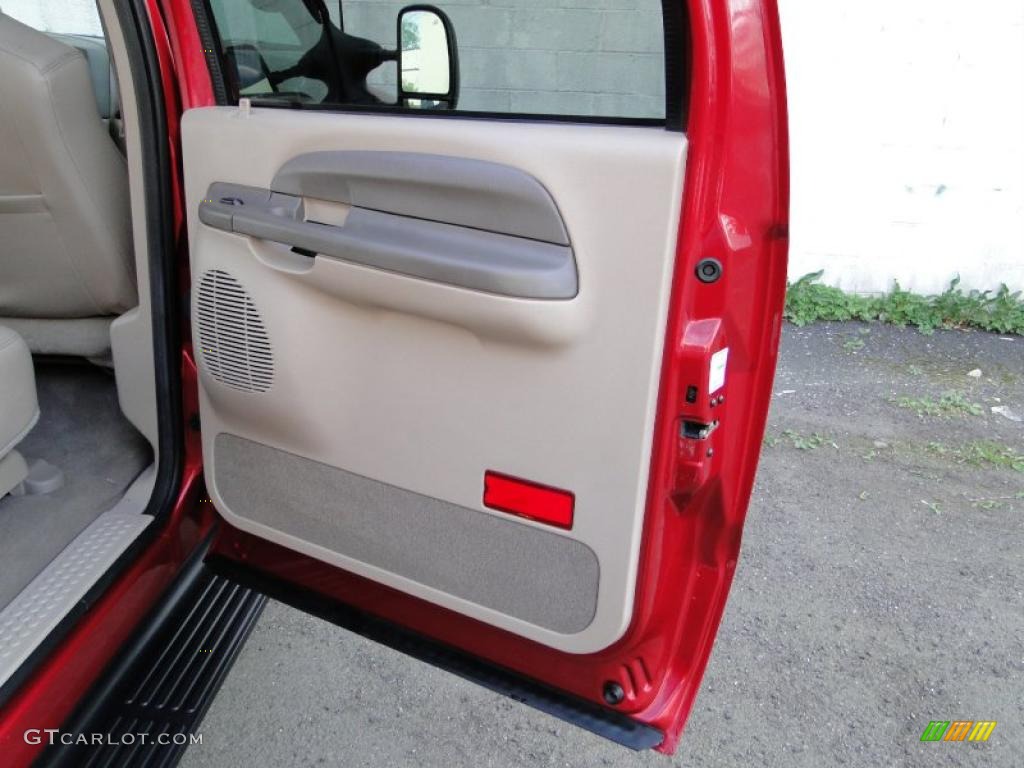 2003 Excursion XLT 4x4 - Red Fire Metallic / Medium Parchment photo #23