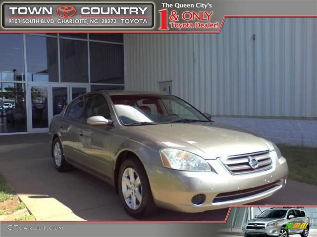 Velvet Beige Nissan Altima