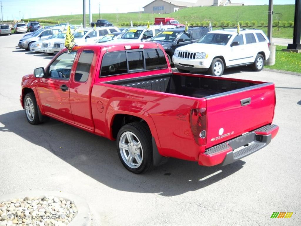 2004 Colorado LS Extended Cab - Victory Red / Very Dark Pewter photo #4
