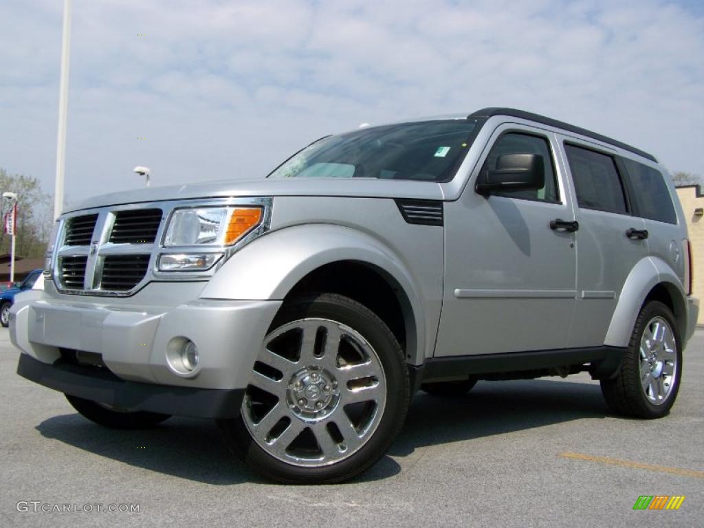 2007 Nitro SLT 4x4 - Bright Silver Metallic / Dark Slate Gray photo #1