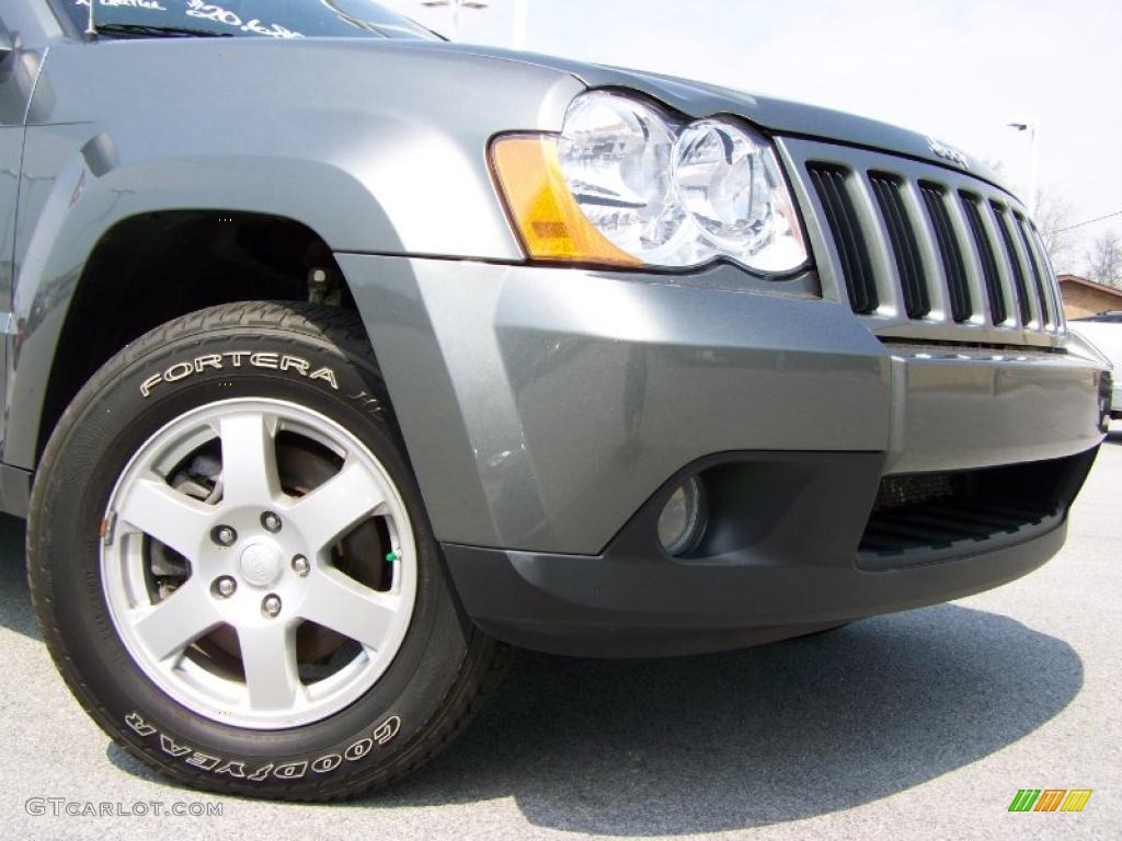 2008 Grand Cherokee Laredo 4x4 - Mineral Gray Metallic / Dark Slate Gray/Light Graystone photo #2