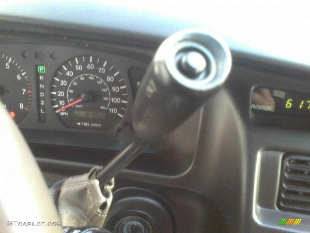 1999 Sienna XLE - Super White / Oak Beige photo #10