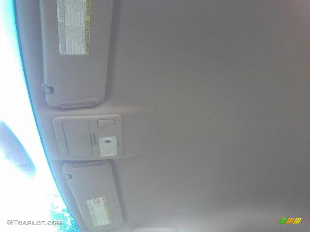 1999 Sienna XLE - Super White / Oak Beige photo #13