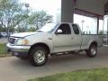 2000 Silver Metallic Ford F150 XLT Extended Cab 4x4  photo #18