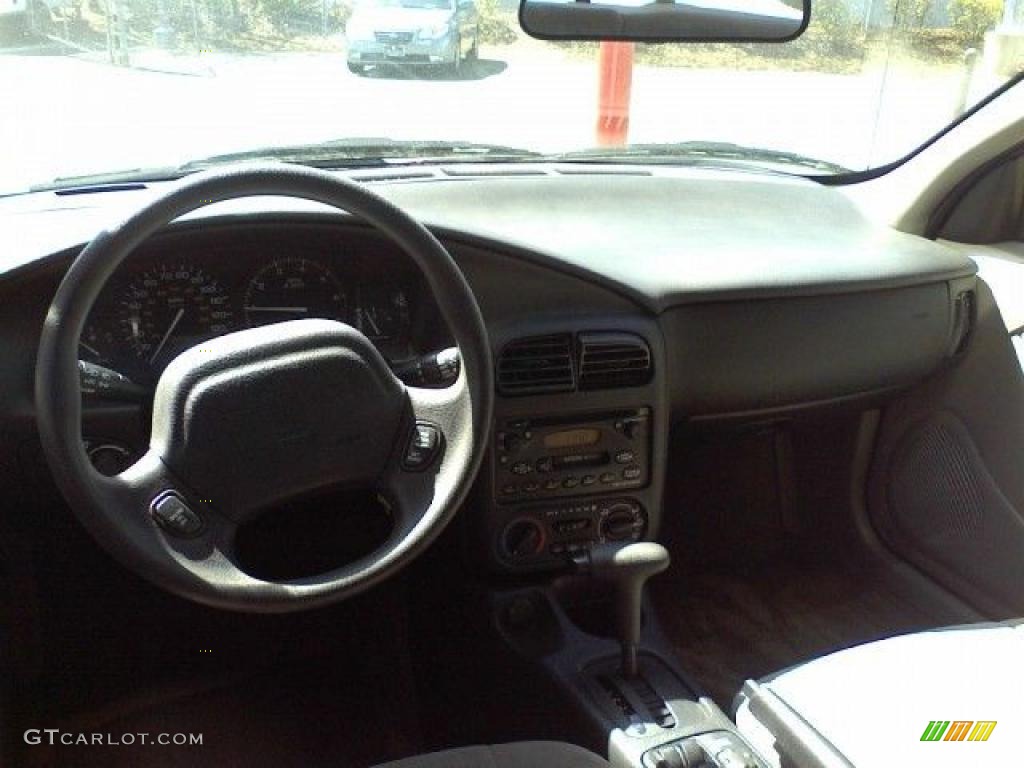 2000 S Series SL2 Sedan - Light Silver / Gray photo #5