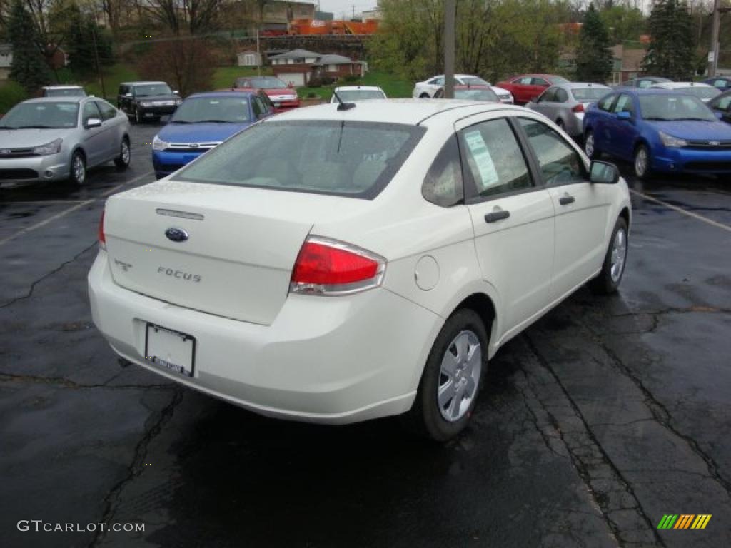 2010 Focus S Sedan - White Suede / Medium Stone photo #3