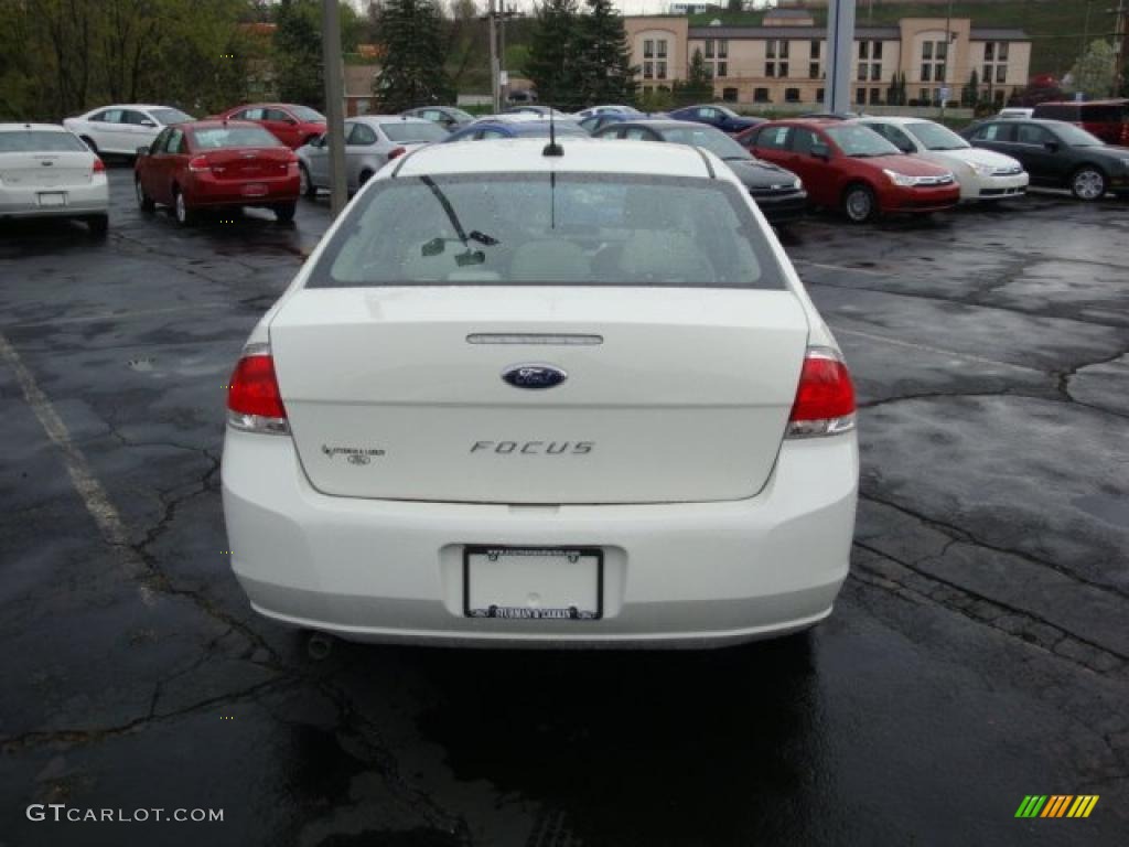 2010 Focus S Sedan - White Suede / Medium Stone photo #4