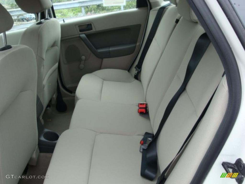 2010 Focus S Sedan - White Suede / Medium Stone photo #8