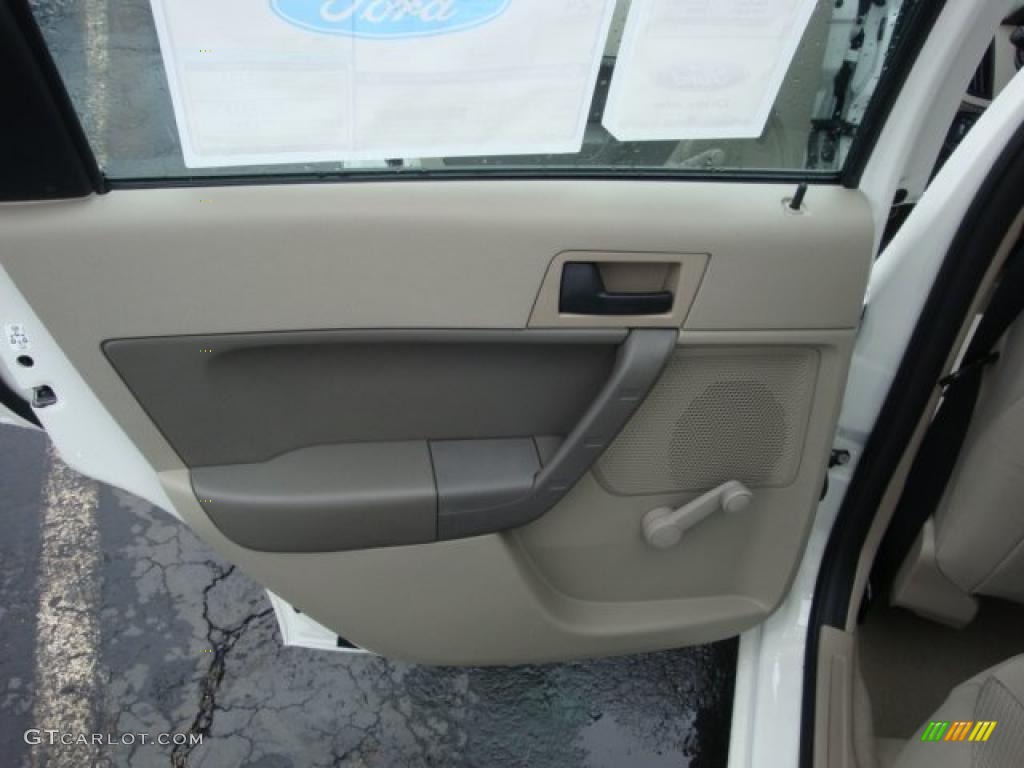 2010 Focus S Sedan - White Suede / Medium Stone photo #14