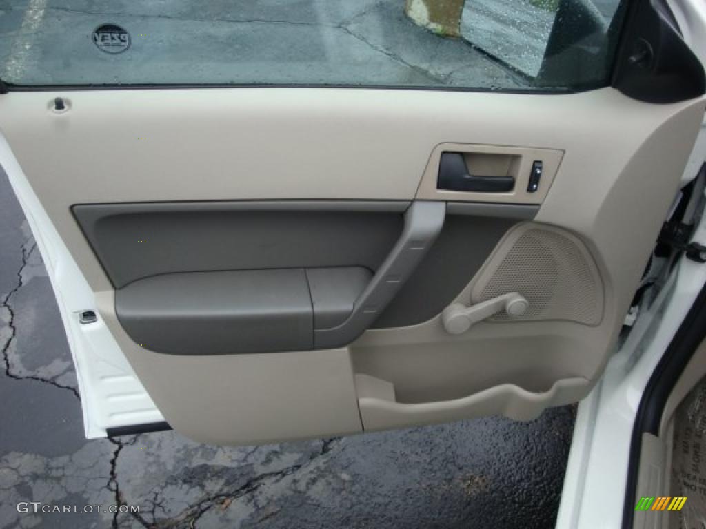 2010 Focus S Sedan - White Suede / Medium Stone photo #15