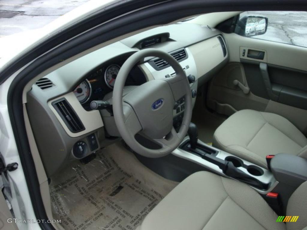 2010 Focus S Sedan - White Suede / Medium Stone photo #17