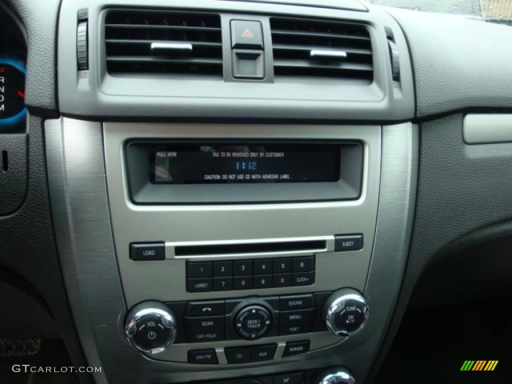 2010 Fusion SE V6 - Brilliant Silver Metallic / Charcoal Black photo #9