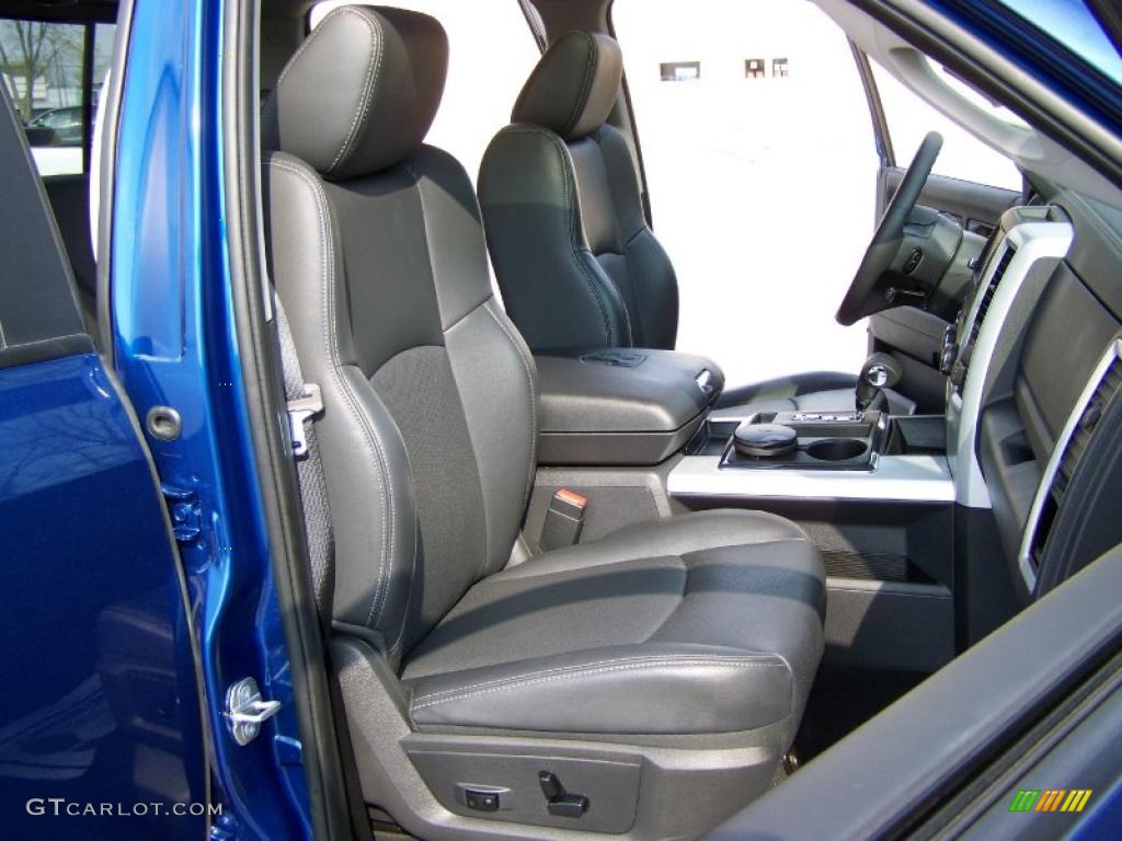 2009 Ram 1500 Sport Quad Cab 4x4 - Deep Water Blue Pearl / Dark Slate Gray photo #17