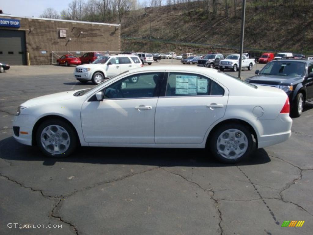 2010 Fusion SE V6 - White Suede / Medium Light Stone photo #6