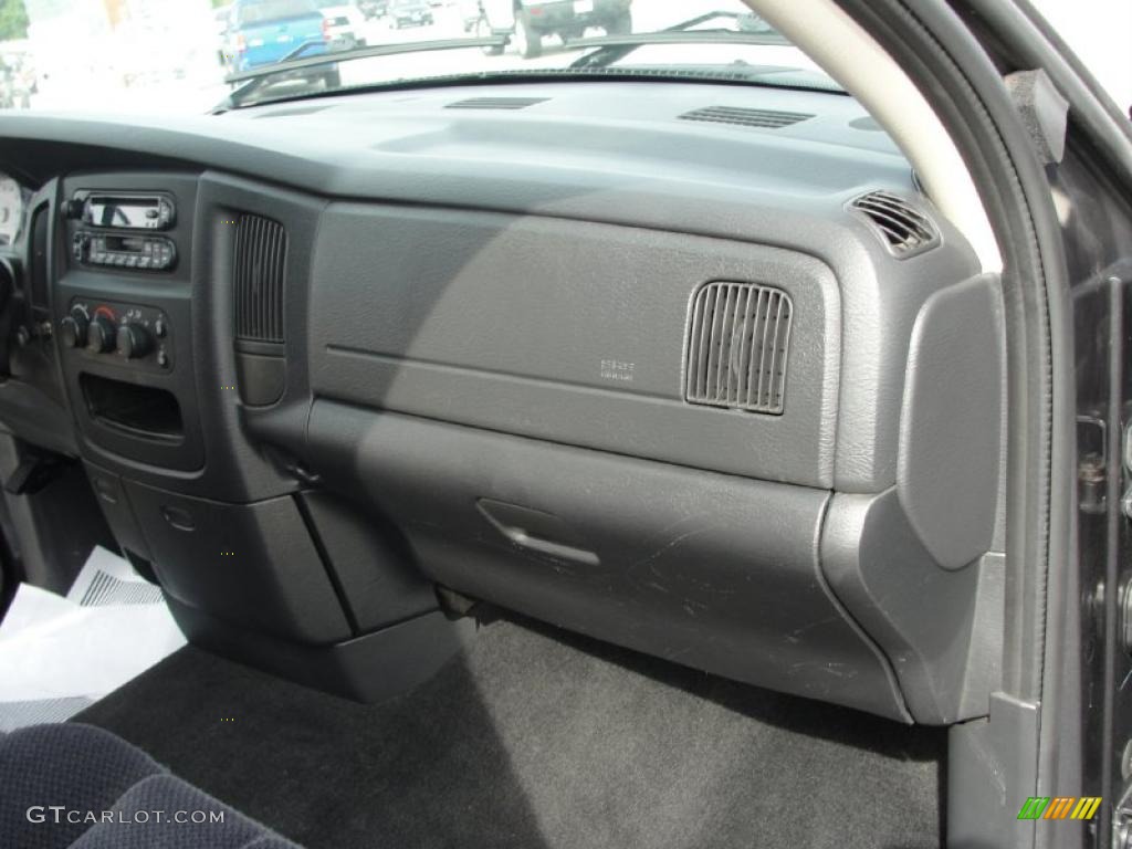 2004 Ram 1500 SLT Quad Cab - Graphite Metallic / Dark Slate Gray photo #25