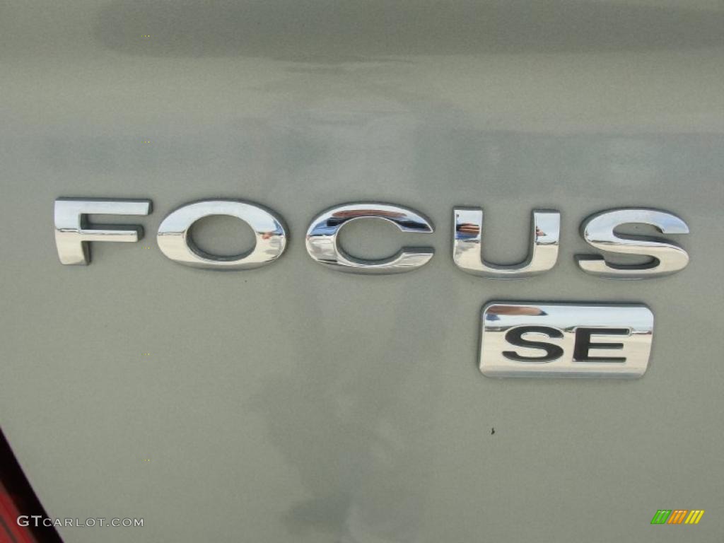 2006 Focus ZX4 SE Sedan - Light Tundra Metallic / Dark Flint/Light Flint photo #20