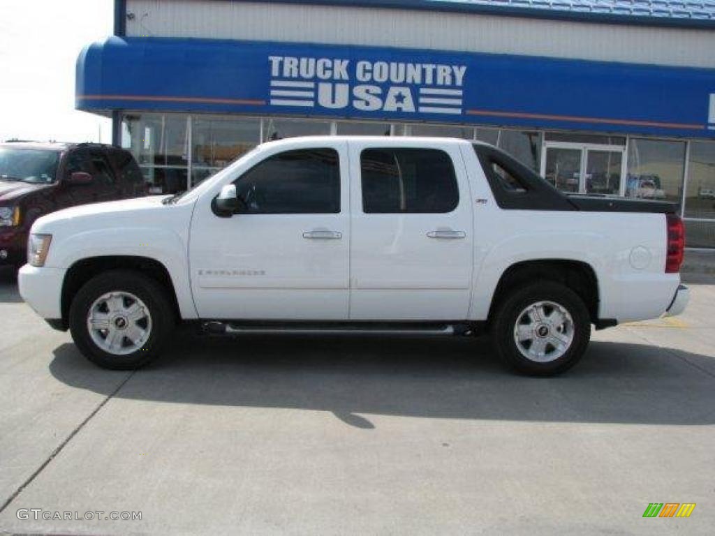 Summit White Chevrolet Avalanche