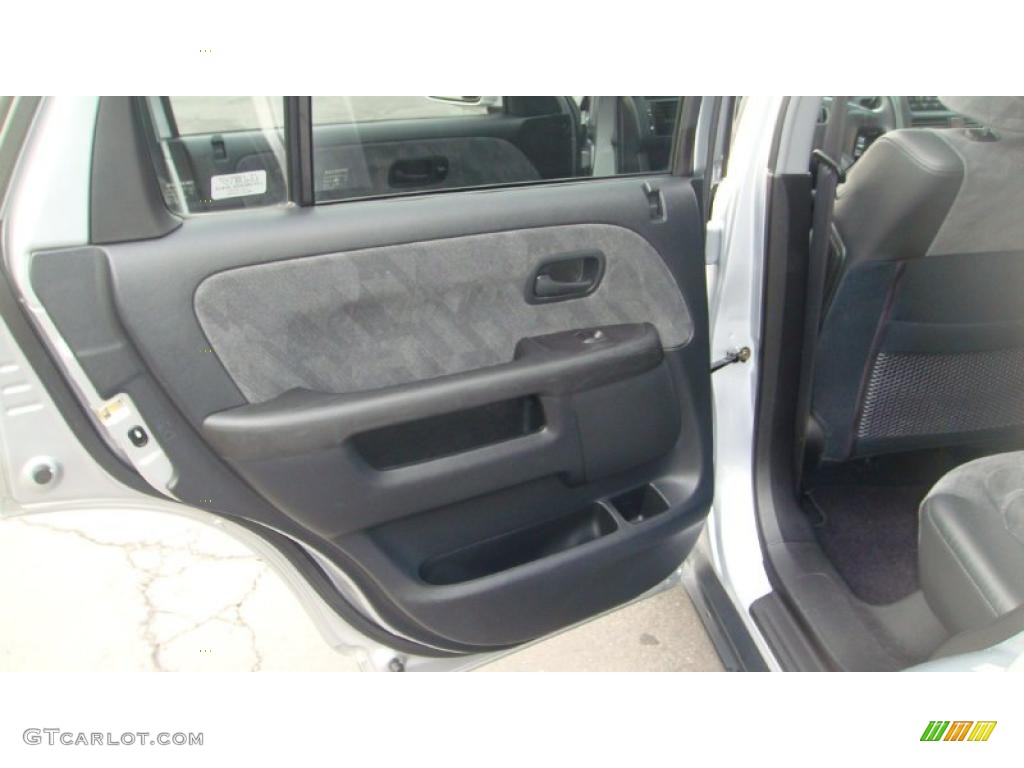 2004 CR-V EX 4WD - Satin Silver Metallic / Black photo #17
