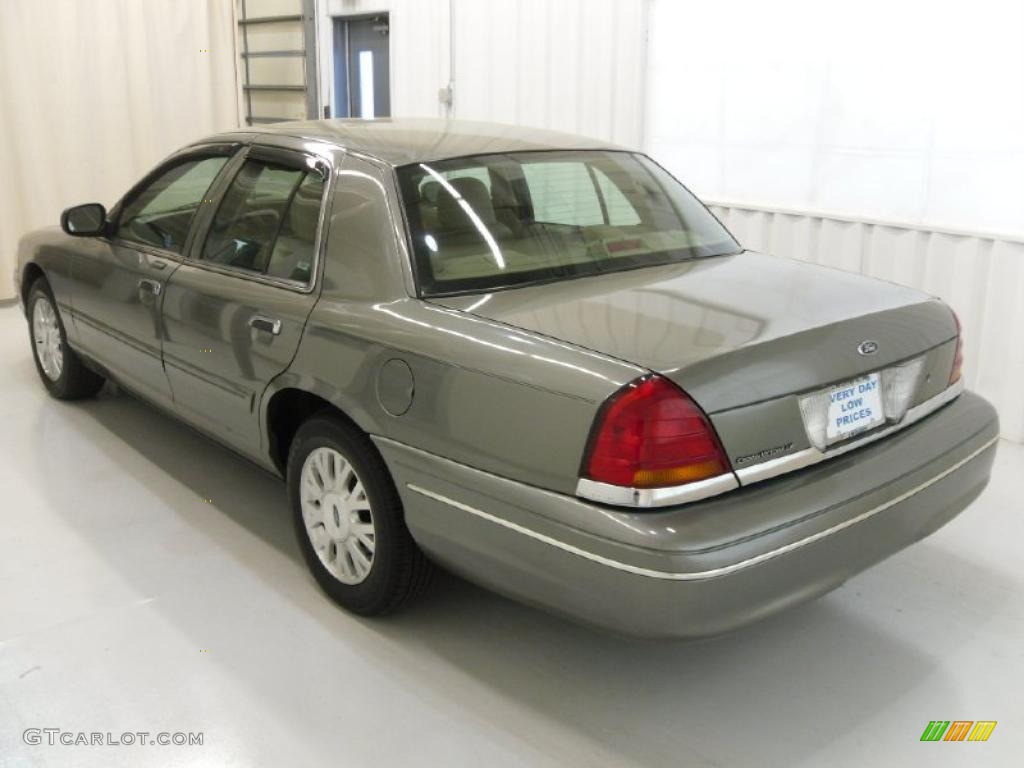 2003 Crown Victoria LX - Arizona Beige Metallic / Medium Parchment photo #2