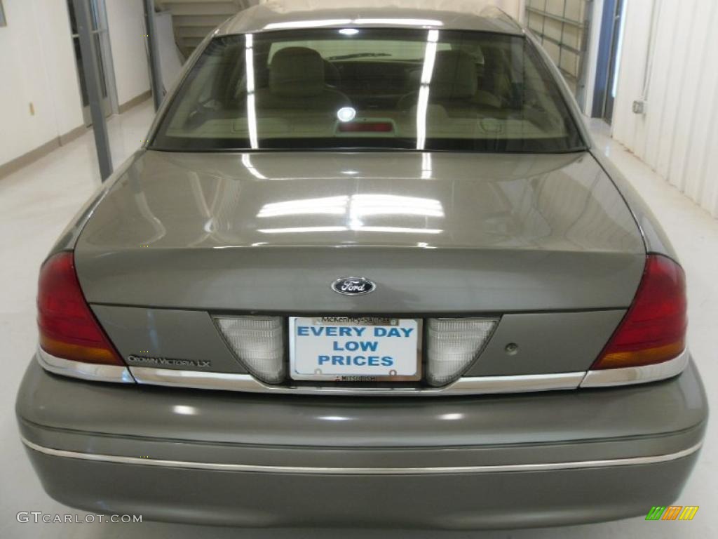 2003 Crown Victoria LX - Arizona Beige Metallic / Medium Parchment photo #3