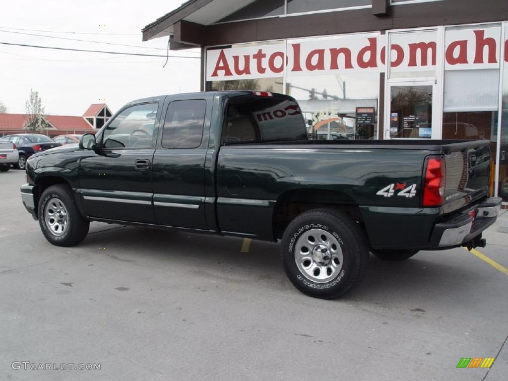 2006 Silverado 1500 LT Extended Cab 4x4 - Dark Green Metallic / Medium Gray photo #4