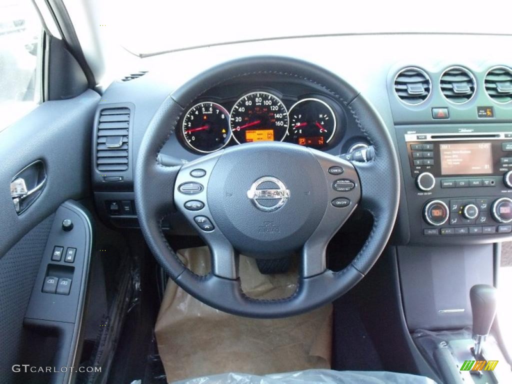 2010 Altima 2.5 S Coupe - Winter Frost White / Charcoal photo #11