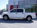 Blizzard White - Titan SE Crew Cab Photo No. 2