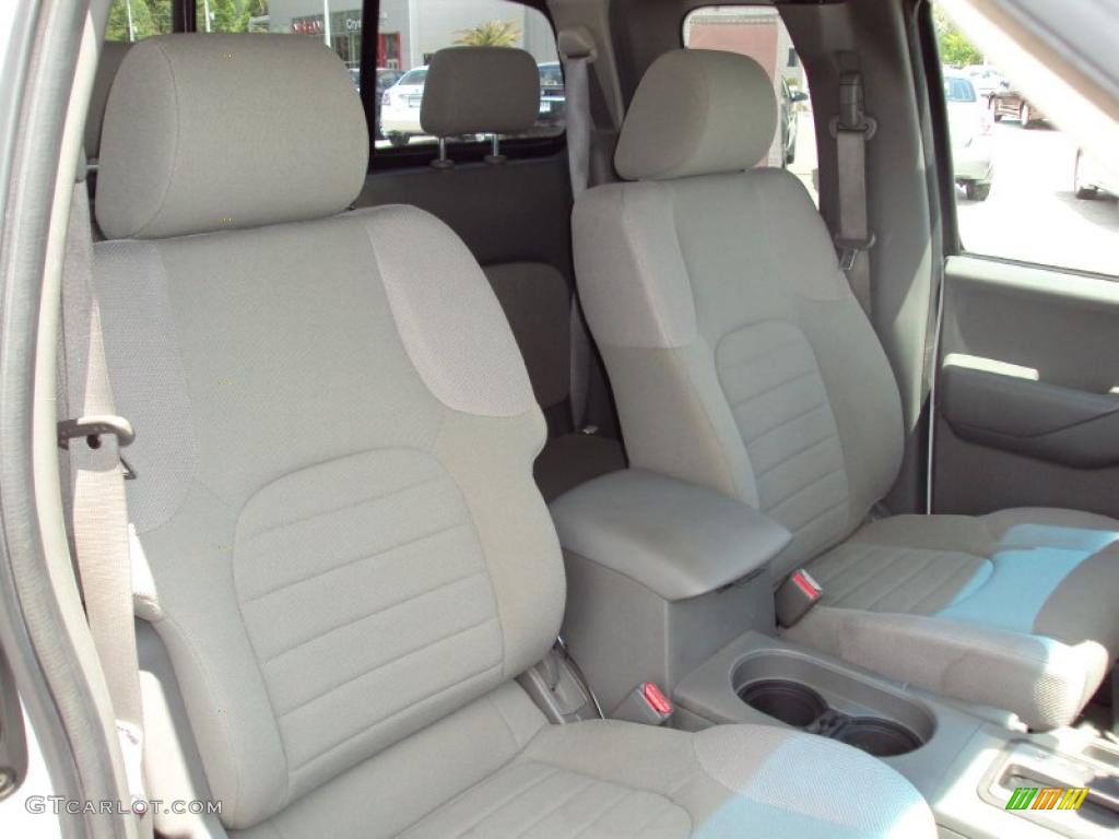 2006 Frontier XE King Cab - Avalanche White / Steel photo #11