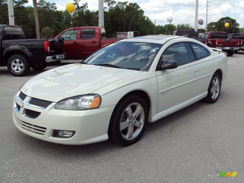 2004 Stratus R/T Coupe - Stone White / Dark Taupe/Medium Taupe photo #1