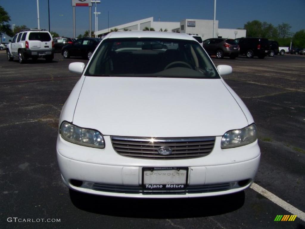 1998 Malibu Sedan - Bright White / Light Gray photo #2