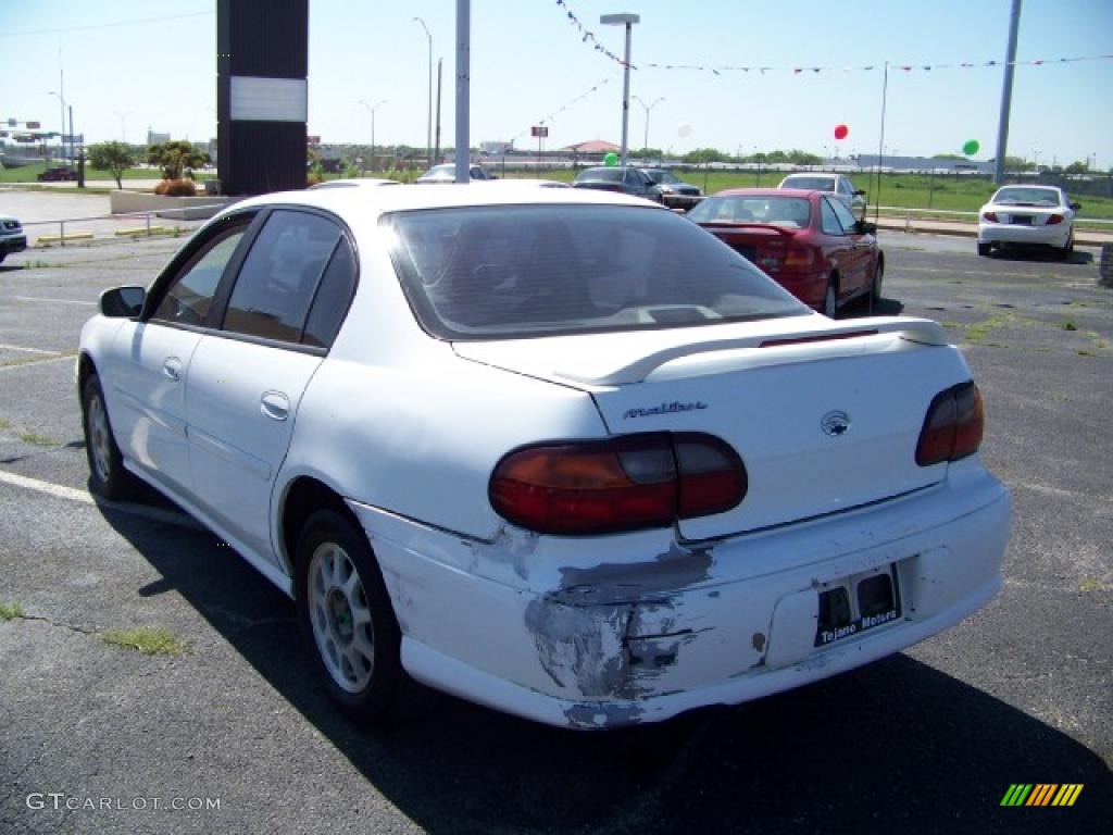 1998 Malibu Sedan - Bright White / Light Gray photo #6