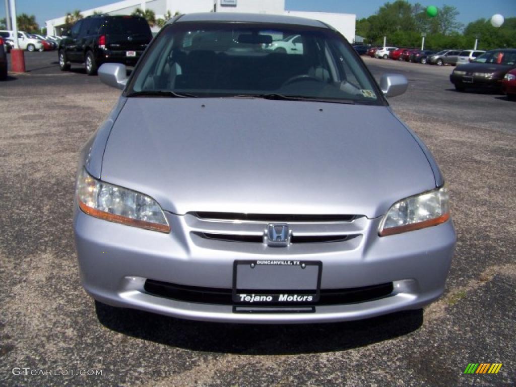 1999 Accord LX Sedan - Satin Silver Metallic / Gray photo #2