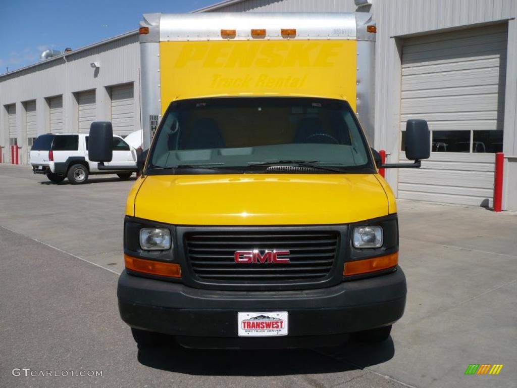 2007 Savana Cutaway 3500 Commercial Cargo Van - Yellow / Medium Pewter photo #2