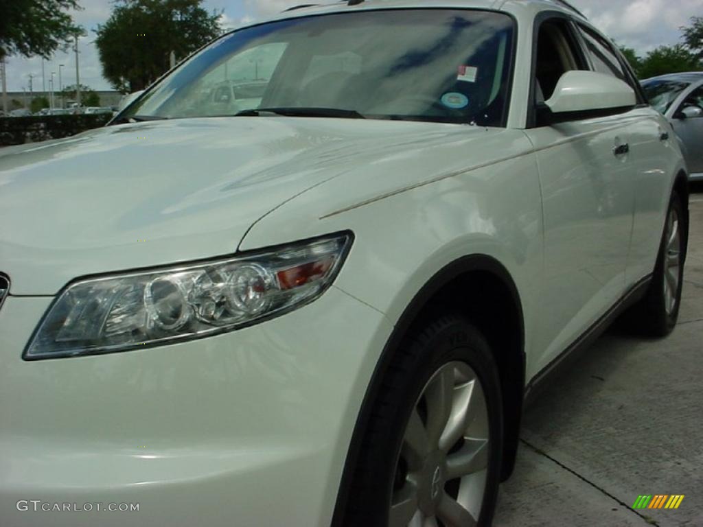 2003 FX 45 AWD - Ivory Pearl White / Willow photo #13