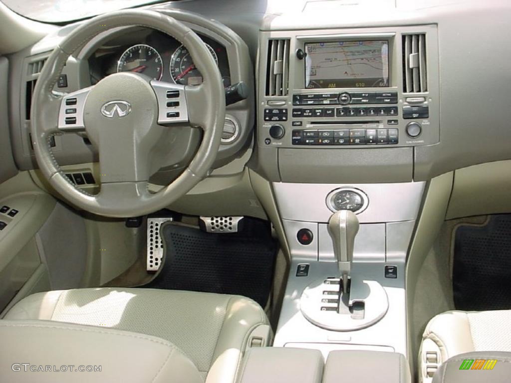 2003 FX 45 AWD - Ivory Pearl White / Willow photo #27