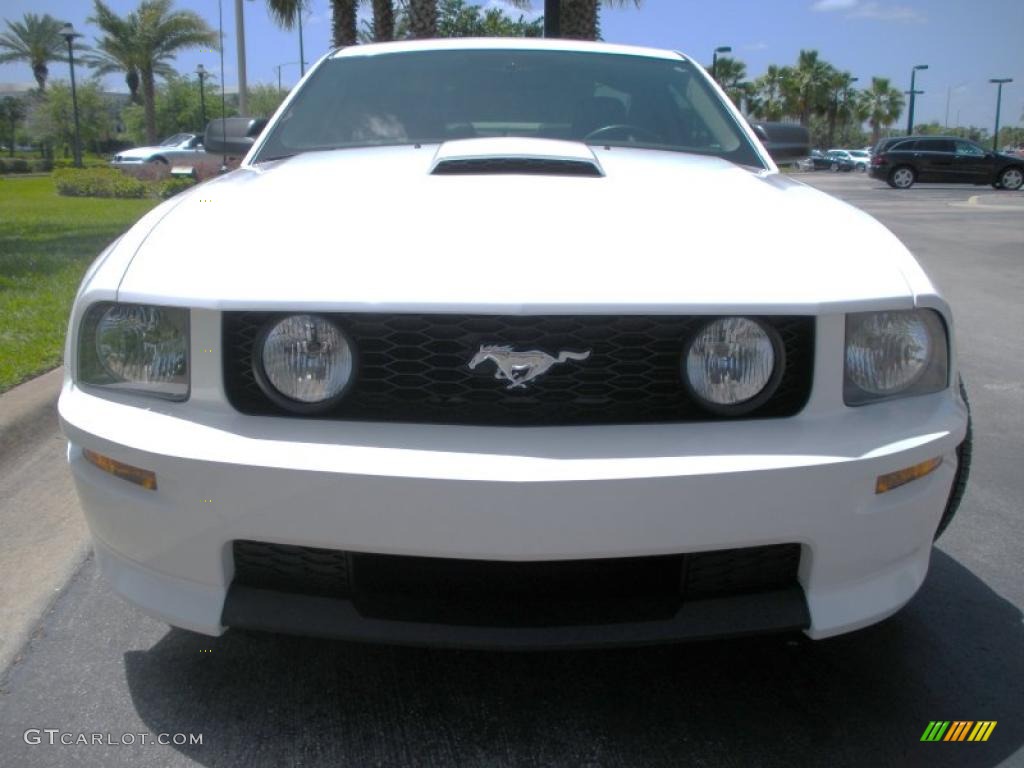 2007 Mustang GT Premium Coupe - Performance White / Black/Dove Accent photo #3