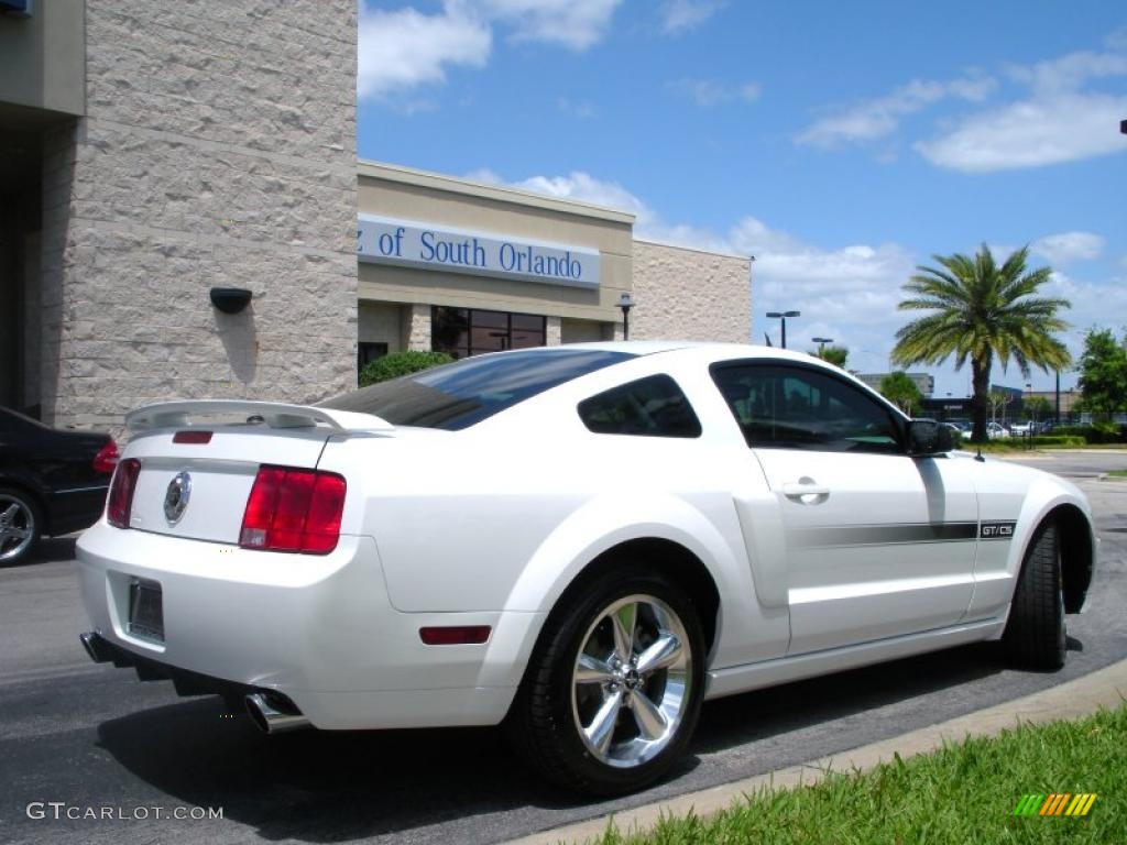 2007 Mustang GT Premium Coupe - Performance White / Black/Dove Accent photo #6