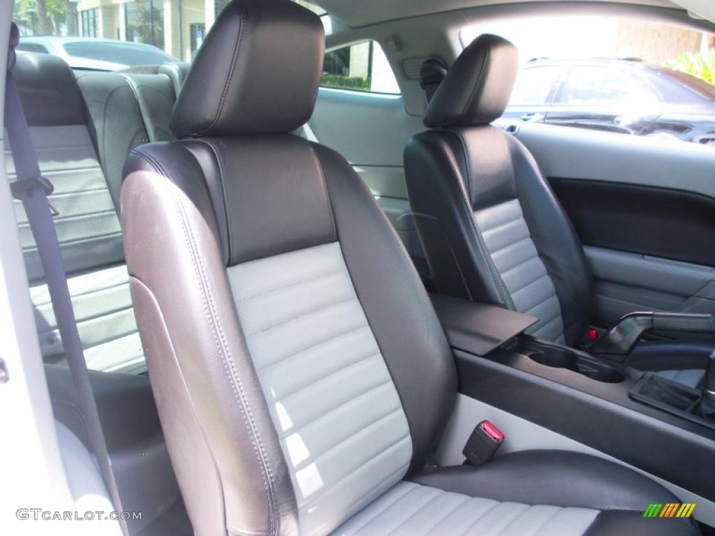 2007 Mustang GT Premium Coupe - Performance White / Black/Dove Accent photo #16