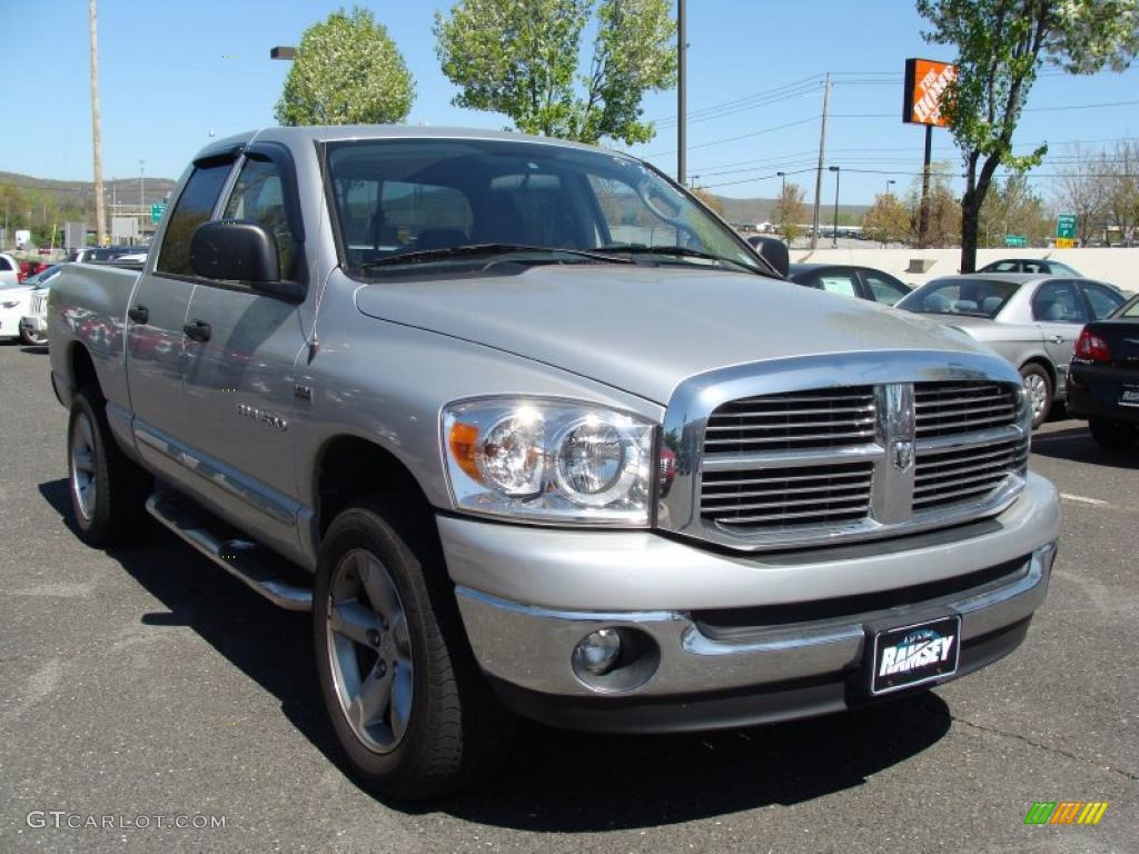 2007 Ram 1500 SLT Quad Cab 4x4 - Bright Silver Metallic / Medium Slate Gray photo #3