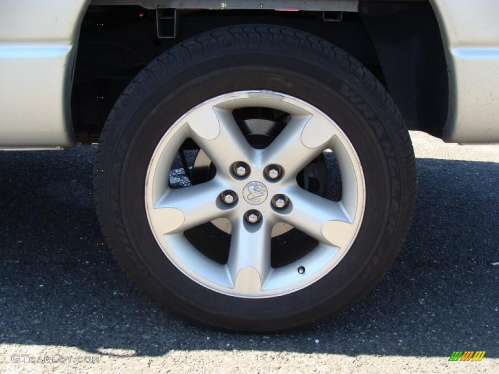 2007 Ram 1500 SLT Quad Cab 4x4 - Bright Silver Metallic / Medium Slate Gray photo #7