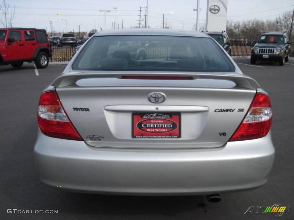 2004 Camry SE V6 - Lunar Mist Metallic / Dark Charcoal photo #3