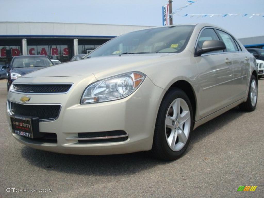 2009 Malibu LS Sedan - Gold Mist Metallic / Titanium photo #1