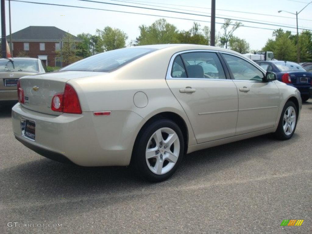 2009 Malibu LS Sedan - Gold Mist Metallic / Titanium photo #6