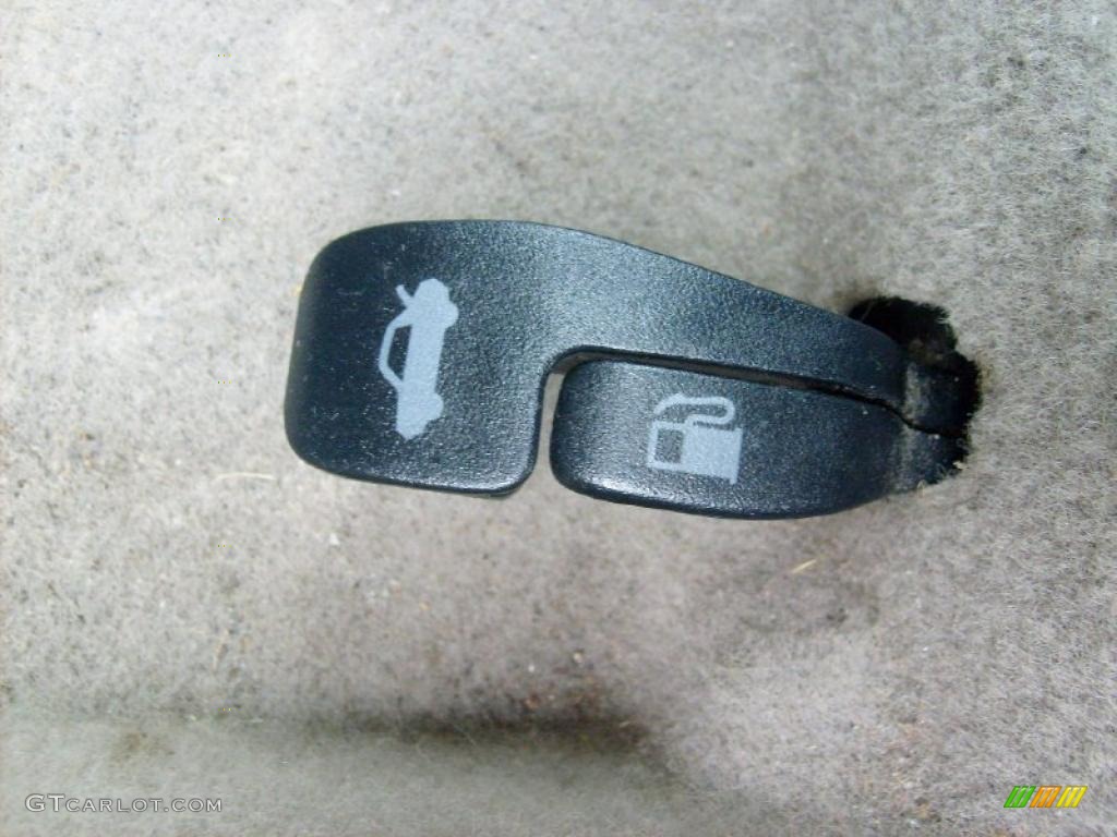 2001 Prizm LSi - Black Metallic / Light Neutral photo #13