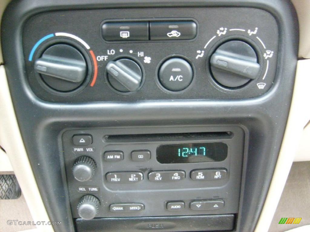 2001 Prizm LSi - Black Metallic / Light Neutral photo #26