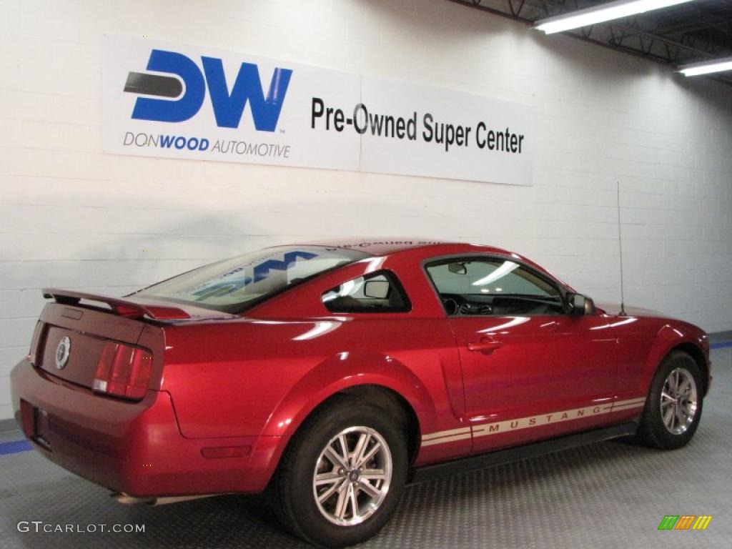 2005 Mustang V6 Premium Coupe - Torch Red / Medium Parchment photo #4