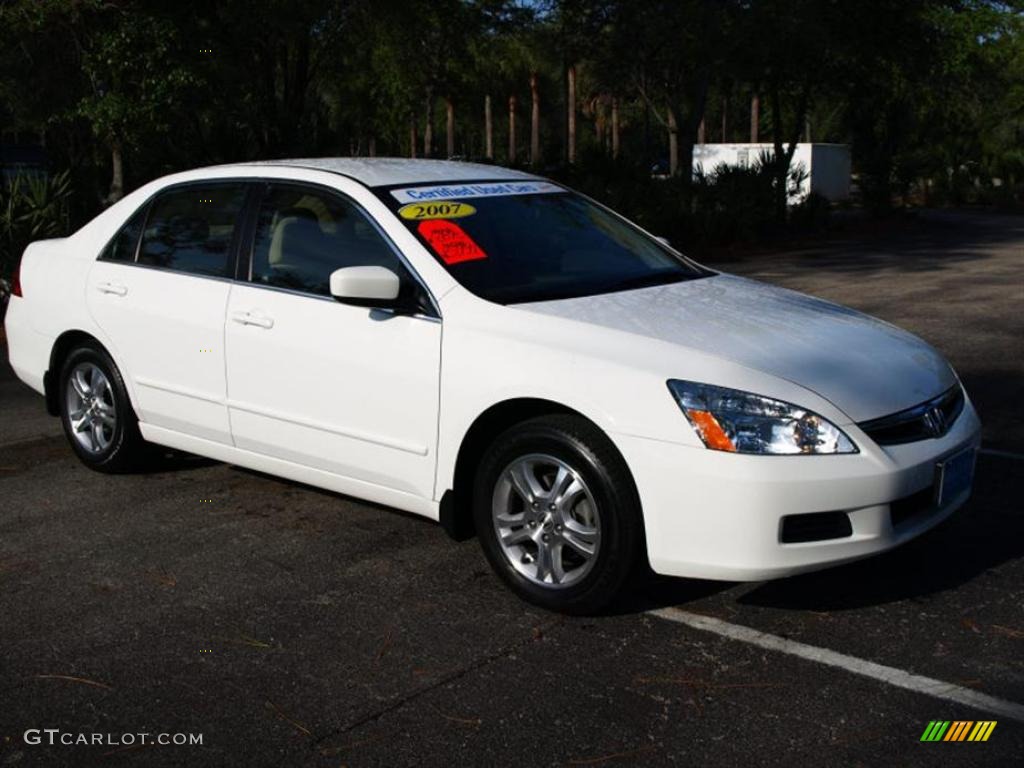 2007 Accord SE Sedan - Taffeta White / Ivory photo #1